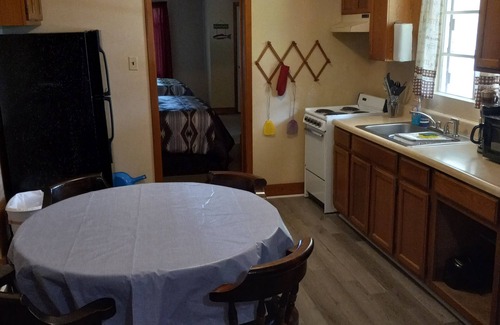 Morrilton Cabaña | Cottage on Petit Jean Mountain!