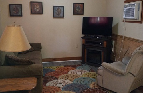 Morrilton Cabaña | Cottage on Petit Jean Mountain!