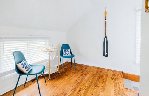 Brooklyn Casa | Cottage on the Canal | Lake Access| Kayak & SUP