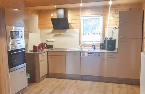 Alflen Casa | Cabaña al borde del bosque