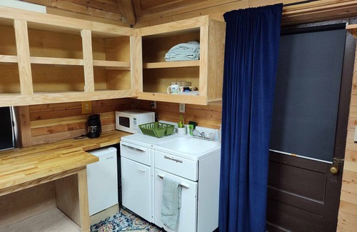 Stuarts Draft Cabaña | Cottage on the Farm