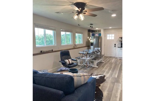 Nancy Cabaña | Cottage On The Farm At White Oak Creek
