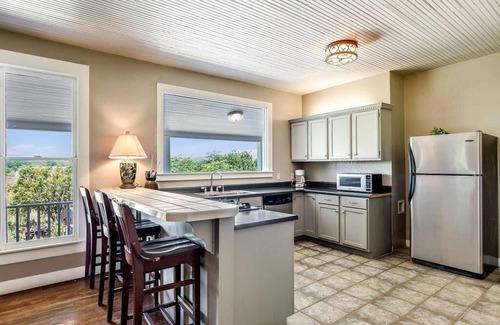 Leakey Casa | Cottage on the Frio River