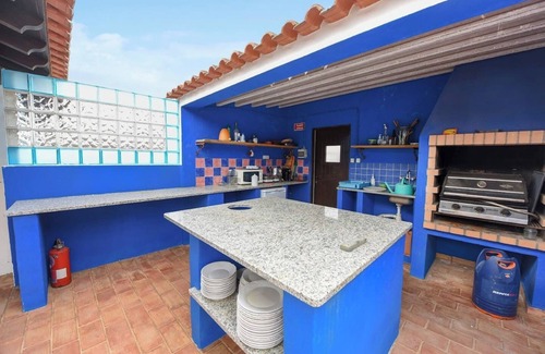 Farta Vacas Cabaña | Casita de campo "Quinta das Achadas - Bouganvillea" con piscina, Wi-Fi, terraza y jardín