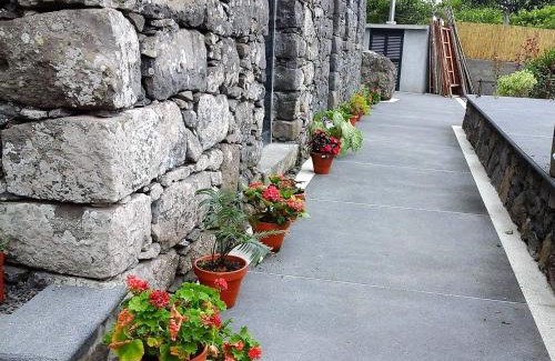 Ponta Delgada Chalet De Esquí | Cottage Quinze, Contemporary designed cottage with Swimming pool