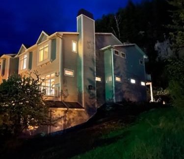 Fish Creek Casa | Cottage Row Retreat by Simple Life Rentals