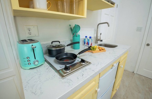 The Valley Apartamento | Cottage Sunset – Charming Cozy Space, 5 Minutes to Shoal Bay Beach