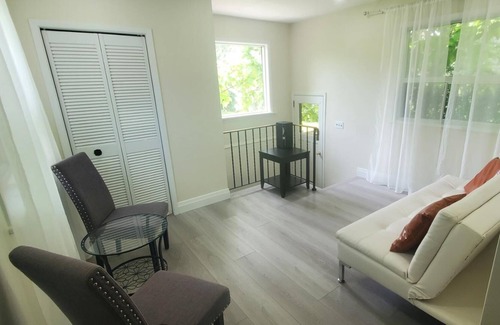North York Casa | Cottage Vibes in the City