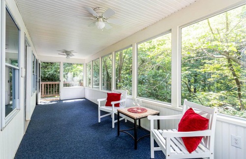 Front Royal Casa | Cottage w 2 Private Lakes & River Access, Fire Pit