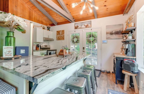 Mi-Wuk Village Cabaña | Cottage w/ Fire Pit & Grill in Mi-Wuk Village!