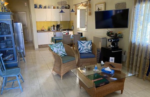 El Jaral Casa | Cottage with 2 Bedrooms.2 Bathrooms, Heated solar Pool, Sauna, Jacuzzi, Garden