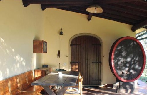 Cecina Casa | Cottage with a great fenced garden in the Tuscan countryside