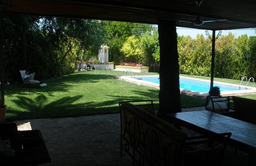 Écija Cabaña | Casa Rural con encanto y con un gran jardín, piscina y terraza.