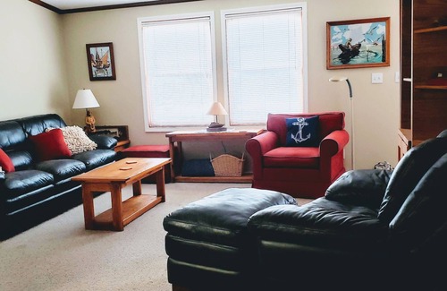 Central Lake Cabaña | Cottage with deeded access to the beautiful Torch Lake