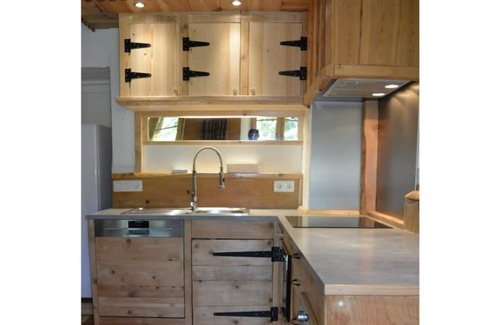 Les Moussieres Casa | Cottage with fireplace in the heart of the PNR Haut Jura