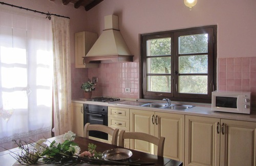 Sassetta Apartamento | Cottage with Garden Rosa