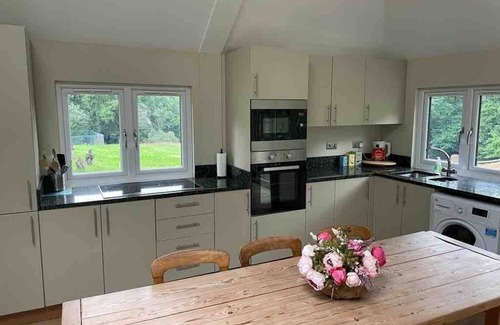 Farnham Apartamento | Cottage with heated indoor pool & tennis court - 2142