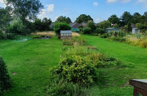 Corsham Cabaña | Cottage with Large Drive