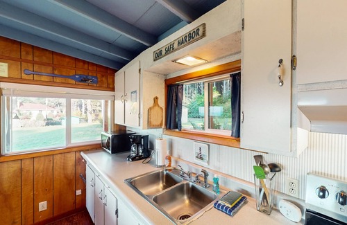 Yachats Cabaña | casa agradable para perros w / vistas panorámicas al mar en una zona tranquila