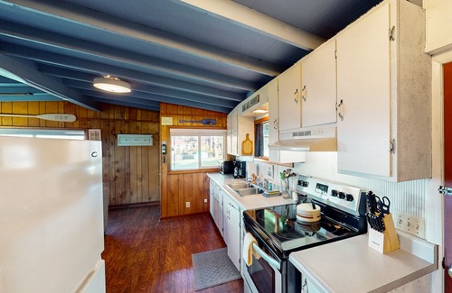 Yachats Cabaña | casa agradable para perros w / vistas panorámicas al mar en una zona tranquila