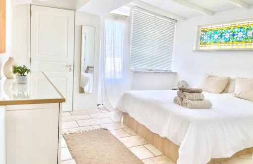 Moncarapacho e Fuseta Casa | Cottage with Patio on Organic Farm Near Fuseta Beach