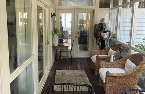 Dodds Addition Cabaña | cottage with pool and hot tub in Dewey-inquire about long-term off-season rental