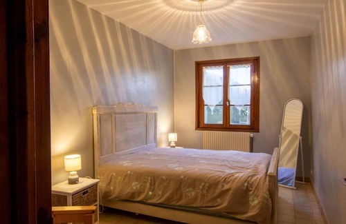 Beaumont-du-Perigord Cabaña | Casa rural con piscina y wifi cerca de Bergerac