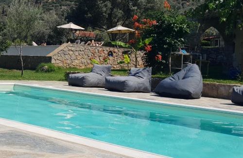 Troezen Casa | Cottage with Private Pool