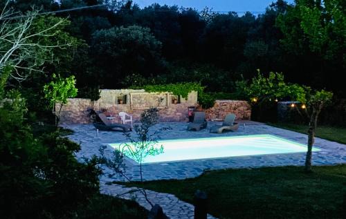 Troezen Casa | Cottage with Private Pool