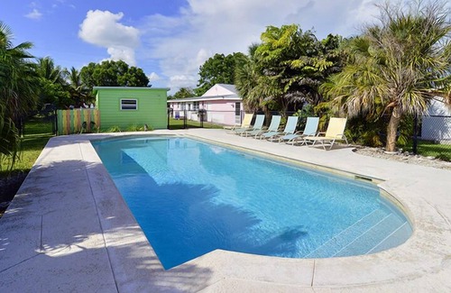 Cudjoe Key Cabaña | Casa de campo con piscina y atraque, a pocos minutos de Key West!