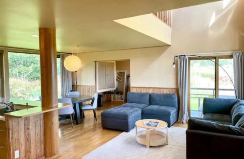 Niseko Casa | Cottage with views of the Niseko mountain range - Mountain View Niseko