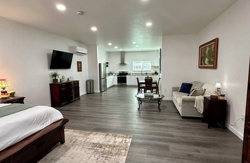 Crescent City Cabaña | Cottagecore Retreat 800 Sq Ft Studio Pet Friendly King Bed