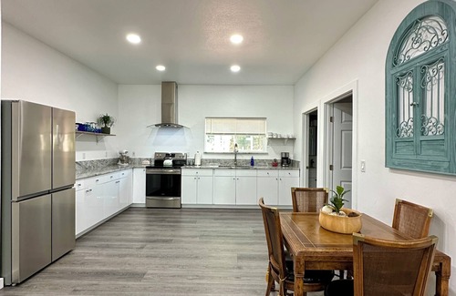 Crescent City Cabaña | Cottagecore Retreat 800 Sq Ft Studio Pet Friendly King Bed