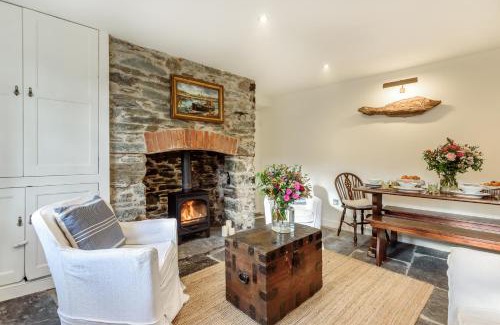 Salcombe Casa | Cottages in Tranquil Hamlet