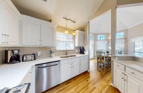 Clipper Cove Casa | Cottages of Crystal Beach Sea La Vie