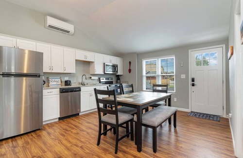 Atlantic Beach Casa | Cottages @ Pearl Beach -Walk to Beach-Suite C