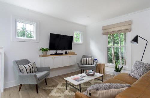 Asheville Casa | Cottontail Cottage Pet-friendly, Fire Pit & 10 Min. to Downtown AVL!