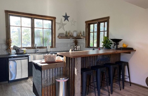 Sierraville Cabaña | COTTONWOOD CREEK FARMHOUSE GUEST COTTAGE