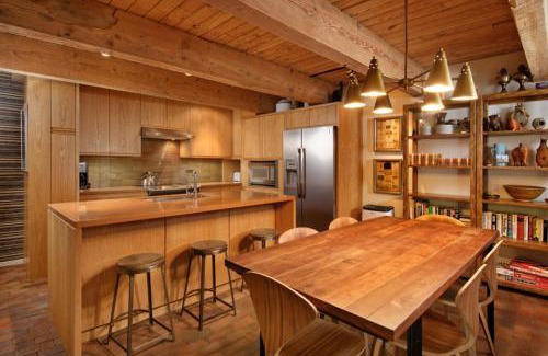 Aspen Casa | Cottonwoods Unit 1C, Downtown Condo with Upgraded Kitchen & Bathrooms