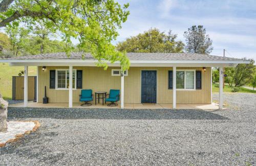 Coulterville Casa | Coulterville Home with Gazebo Near Lakes and Hiking!