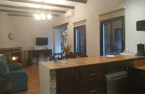 La Puebla de los Infantes Casa | Country House 'Casa Rural Leal' with Private Pool, Wi-Fi and Air Conditioning