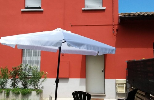 Prada Casa | con gran jardín, incluso para nuestros amigos de 4 patas