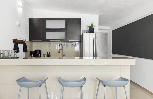 Sabana Llana Norte Apartamento | Country Club 2BR Unit | Relax & Unwind | Sleeps 6