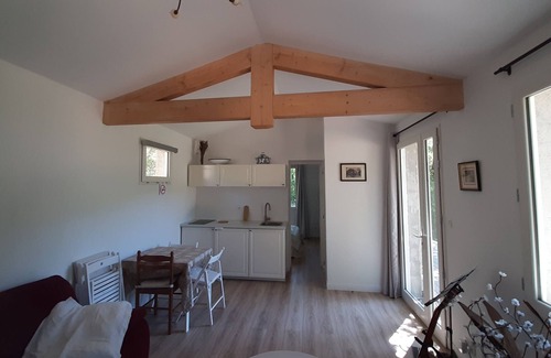 Sainte-Croix-a-Lauze Casa | Country cottage, calm and relaxation in the sun.