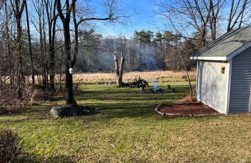 Saugerties Casa | Country Cottage with beautiful views