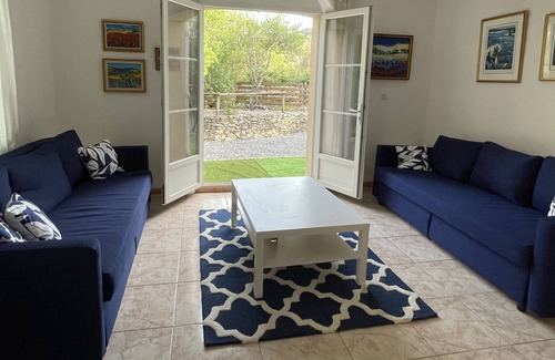 Sauve Cabaña | Country Cottage with Private Garden, Shared Pool and Walk to Medieveal Village