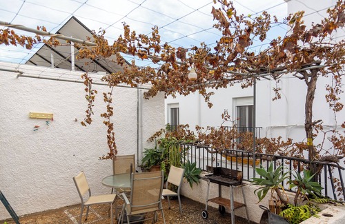 Lucainena de las Torres Casa | Casa rural 'Los Perez Alojamiento Rural' con terraza compartida, Wi-Fi y aire acondicionado.
