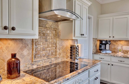 West Cave Estates Casa | Country Estate with Hot Tub On Several Private Acres Minutes From Downtown DS!