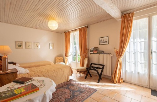 Saint-Benoit-sur-Loire Cama Y Desayuno | Casa rural con jardín, habitaciones espaciosas