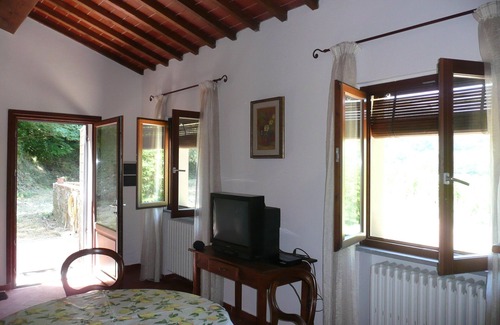 Serravalle Pistoiese Casa | casa de campo oratorio con jardín privado
